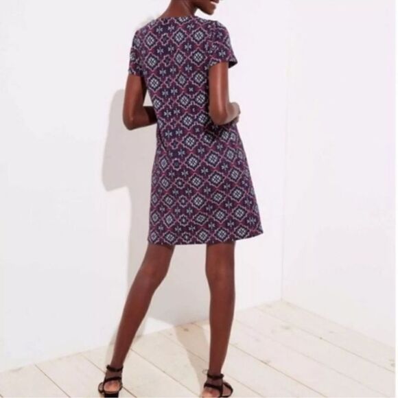 Loft Burgundy Medallion Jacquard Dress Size Medium - Picture 2 of 6